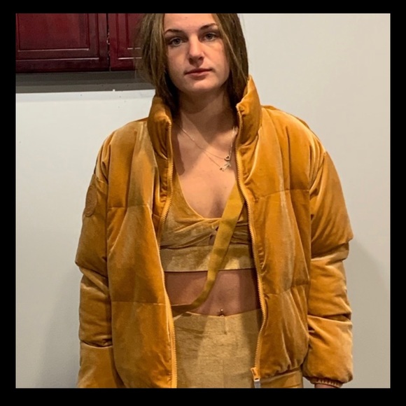 Fabletics wander velour cropped puffer jacket. - Picture 7 of 7